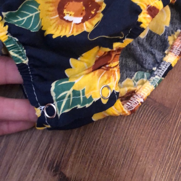 Sunflower Onsie - Picture 2 of 4